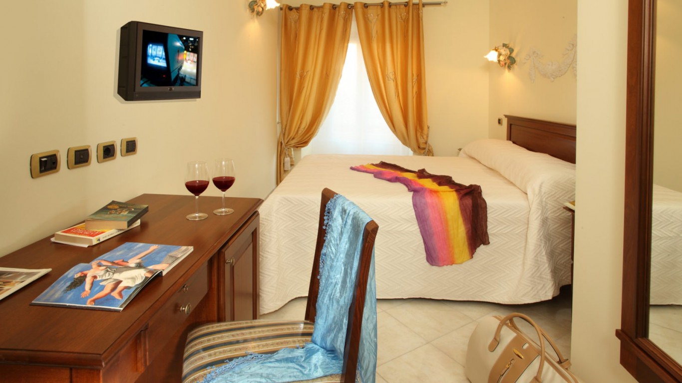 Hotel-Grifo-De-Monti-Rooms-Rome-chambre-de-monti-4