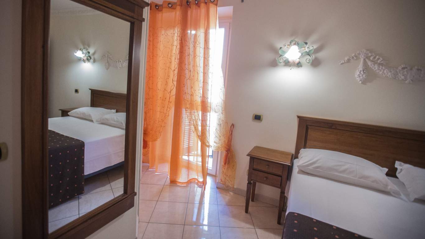 Hotel-Grifo-De-Monti-Rooms-Roma-quarto-annex