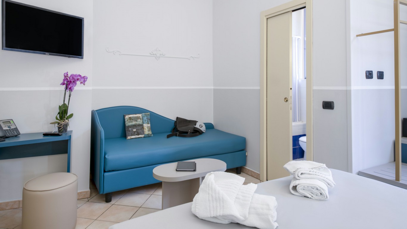 Hotel-Grifo-De-Monti-Rooms-Rome-superior-room